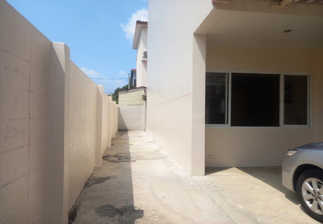 ขายทาวน์เฮ้าส์-หมู่บ้านรัชธานี-10-ซอยคู้บอน-27-ถนนรามอินทรา-บางเขน-กรุงเทพมหานคร