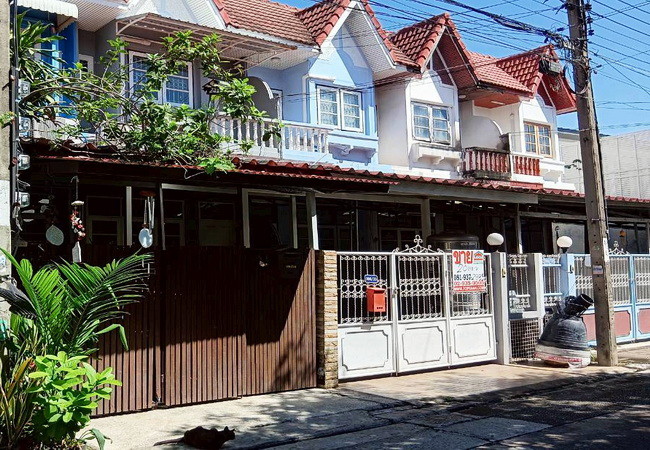 ขายทาวน์เฮ้าส์-หมู่บ้านศิรินเทพ-9-ซอยราษฎร์พัฒนา-14-เขตสะพานสูง-กรุงเทพมหานคร