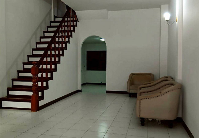 ขายทาวน์เฮ้าส์-หมู่บ้านศิรินเทพ-9-ซอยราษฎร์พัฒนา-14-เขตสะพานสูง-กรุงเทพมหานคร