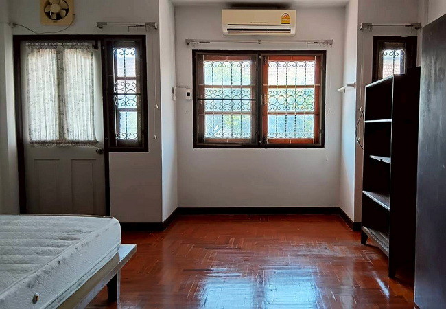 ขายทาวน์เฮ้าส์-หมู่บ้านศิรินเทพ-9-ซอยราษฎร์พัฒนา-14-เขตสะพานสูง-กรุงเทพมหานคร