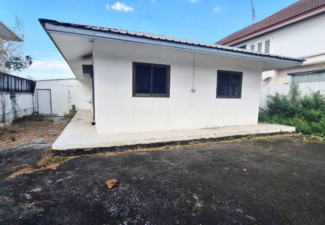 ขายบ้านเดี่ยว-หมู่บ้านปาริชาติ-คลอง-4-ถนนเลียบคลองสี่-อำเภอคลองหลวง-ปทุมธานี