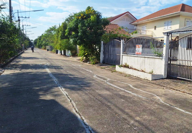 ขายบ้านเดี่ยว-หมู่บ้านปาริชาติ-คลอง-4-ถนนเลียบคลองสี่-อำเภอคลองหลวง-ปทุมธานี