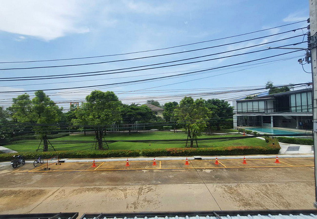 ขายทาวน์เฮ้าส์-หมู่บ้านพลีโน่-พหลโยธิน-วัชรพล-ถนนเพิ่มสิน-สายไหม-กรุงเทพมหานคร