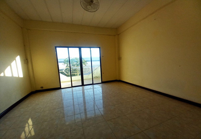 ขายอาคารพาณิชย์-หมู่บ้านรุ่งกิจวิลล่า-9-ซอยร่มเกล้า-58-เขตลาดกระบัง-กรุงเทพมหานคร