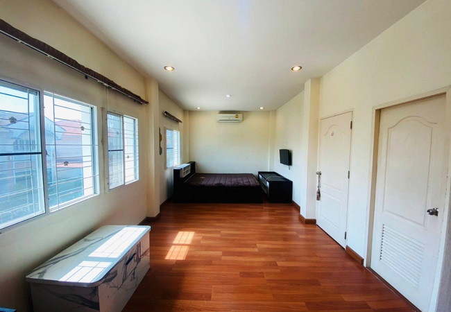 ขายบ้านแฝด-หมู่บ้านบุรีรมย์-รามอินทรา-ซาฟารี-ถนนรามอินทรา-คลองสามวา-กรุงเทพมหานคร