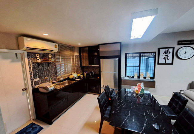 ขายทาวน์เฮ้าส์-หมู่บ้านเดอะ-คอนเนค-อัพ-3-ซอยเฉลิมพระเกียรติ-67-ประเวศ-กรุงเทพมหานคร