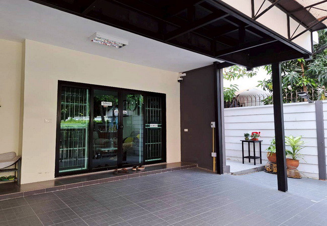 ขายทาวน์เฮ้าส์-หมู่บ้านเดอะ-คอนเนค-อัพ-3-ซอยเฉลิมพระเกียรติ-67-ประเวศ-กรุงเทพมหานคร