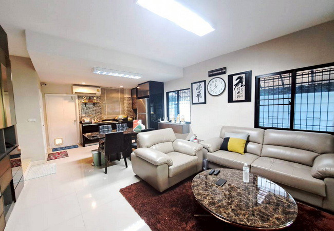 ขายทาวน์เฮ้าส์-หมู่บ้านเดอะ-คอนเนค-อัพ-3-ซอยเฉลิมพระเกียรติ-67-ประเวศ-กรุงเทพมหานคร