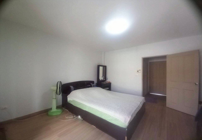 ขายทาวน์เฮ้าส์-หมู่บ้านพูนสินไพรเวซี-ซอยเคหะร่มเกล้า-39-ลาดกระบัง-กรุงเทพมหานคร