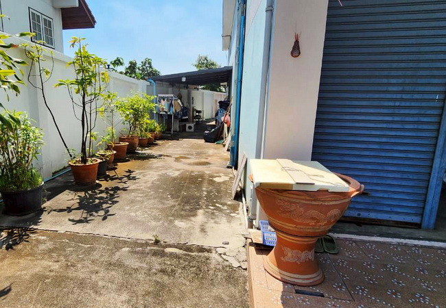 ขายตึกสำนักงาน-ติดถนนสวนผัก-แขวงตลิ่งชัน-เขตตลิ่งชัน-กรุงเทพมหานคร