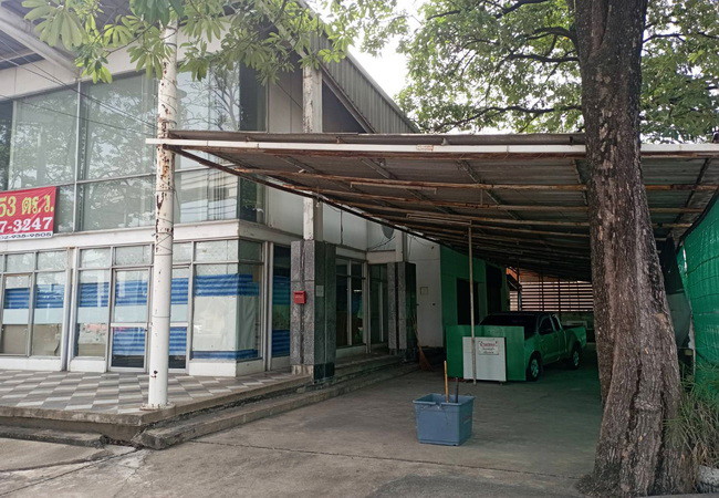 ขายและให้เช่าโชว์รูม-ติดถนนศรีนครินทร์-แขวงสวนหลวง-เขตสวนหลวง-กรุงเทพมหานคร