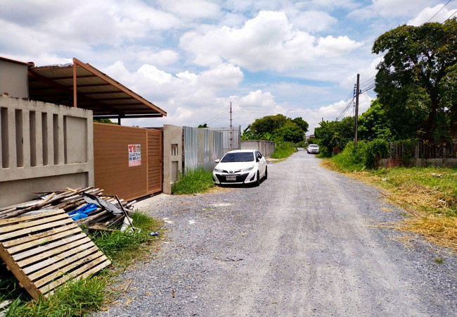 ขายและให้เช่าที่ดิน-ซอยอ่อนนุช-39-ถนนอ่อนนุช-เขตสวนหลวง-กรุงเทพมหานคร