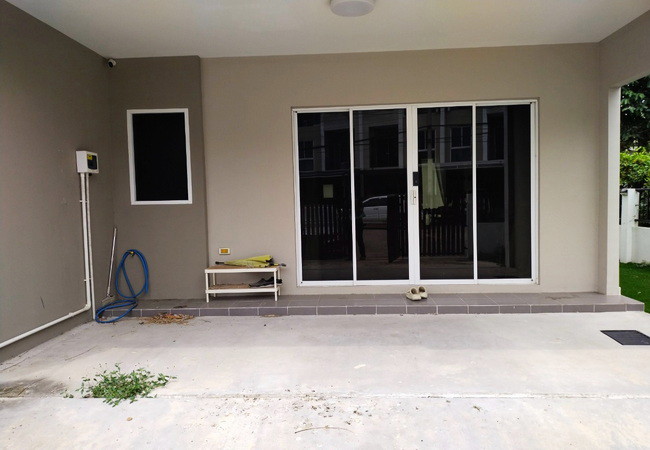 ให้เช่าทาวน์เฮ้าส์-หมู่บ้านซิกเนเจอร์-รามอินทรา-109-ถนนรามอินทรา-คลองสามวา-กรุงเทพมหานคร