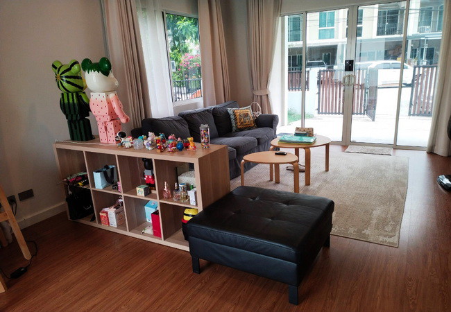 ให้เช่าทาวน์เฮ้าส์-หมู่บ้านซิกเนเจอร์-รามอินทรา-109-ถนนรามอินทรา-คลองสามวา-กรุงเทพมหานคร