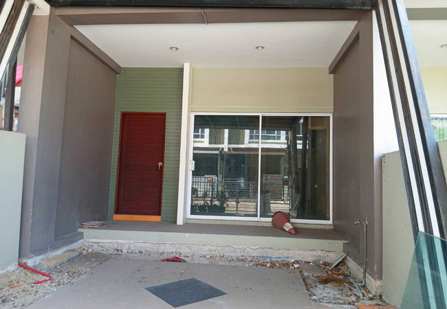 ขายทาวน์เฮ้าส์-หมู่บ้านนลิน-อเวนิว-2-รามคำแหง-144-เนื้อที่-17-ตรว-3-ชั้น-3-นอน-3-น้ำ