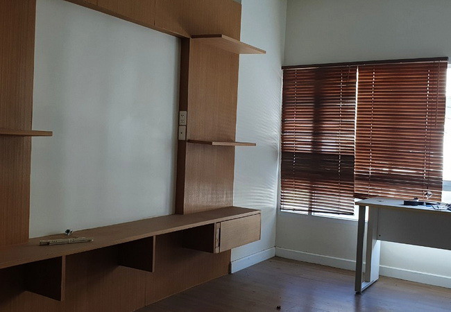 ขายทาวน์เฮ้าส์-หมู่บ้านนลิน-อเวนิว-2-รามคำแหง-144-เนื้อที่-17-ตรว-3-ชั้น-3-นอน-3-น้ำ