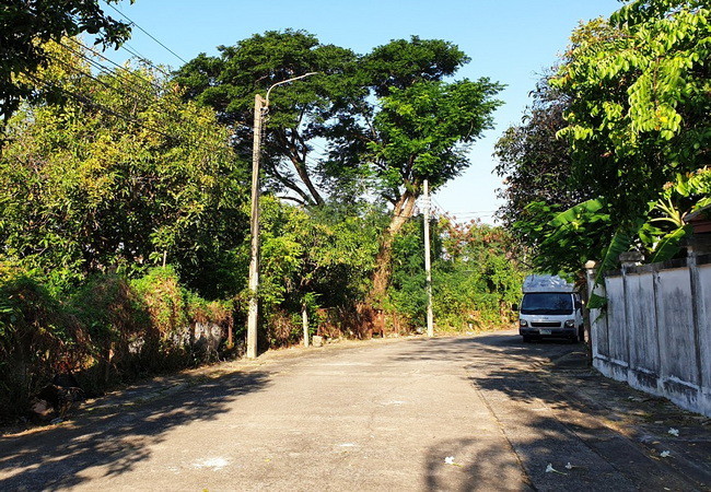 ขายที่ดิน-หมู่บ้านธารารมณ์-ซอยรามคําแหง-150-เนื้อที่-143-ตรว-ถมแล้ว