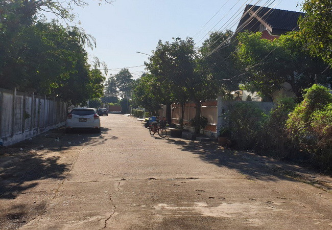 ขายที่ดิน-หมู่บ้านธารารมณ์-ซอยรามคําแหง-150-เนื้อที่-143-ตรว-ถมแล้ว