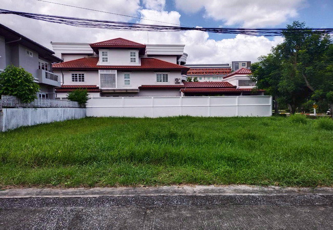 ขายที่ดิน-หมู่บ้านแมกไม้-ซอยรามอินทรา-103-3-เนื้อที่-1638-ตรว-แปลงมุม