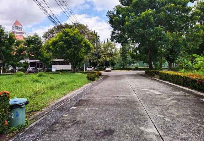 ขายที่ดิน-หมู่บ้านแมกไม้-ซอยรามอินทรา-103-3-เนื้อที่-1638-ตรว-แปลงมุม