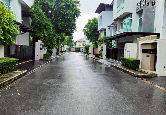 ขายบ้านเดี่ยว-หมู่บ้านเนอวานา-บียอนด์-พระราม-9-เนื้อที่-508-ตรว-3-ชั้น-4-นอน-5-น้ำ