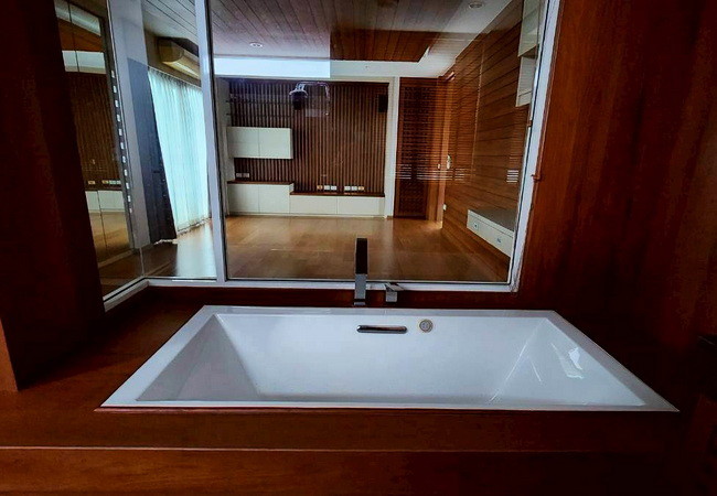 ขายบ้านเดี่ยว-หมู่บ้านเนอวานา-บียอนด์-พระราม-9-เนื้อที่-508-ตรว-3-ชั้น-4-นอน-5-น้ำ