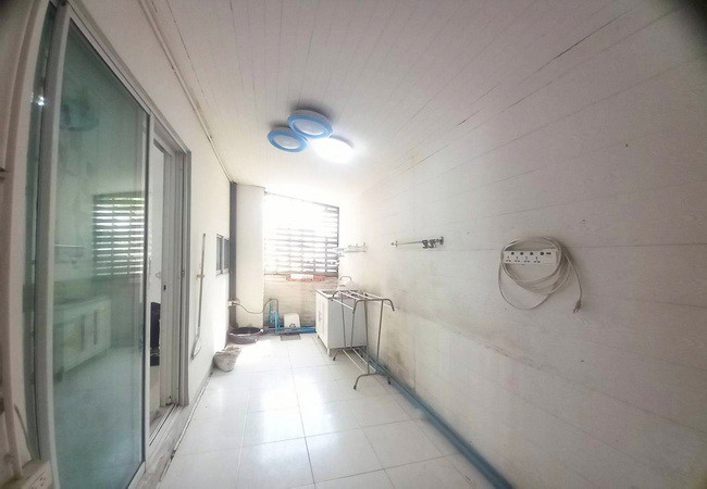 ขายทาวน์เฮ้าส์-หมู่บ้านเดอะคัลเลอร์ส-รังสิต-คลอง-4-เนื้อที่-177-ตรว-2-ชั้น-3-นอน-2-น้ำ