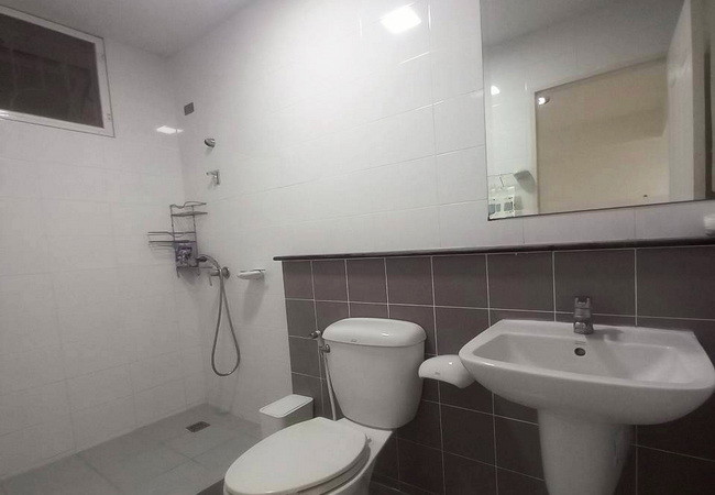 ขายทาวน์เฮ้าส์-หมู่บ้านเดอะคัลเลอร์ส-รังสิต-คลอง-4-เนื้อที่-177-ตรว-2-ชั้น-3-นอน-2-น้ำ