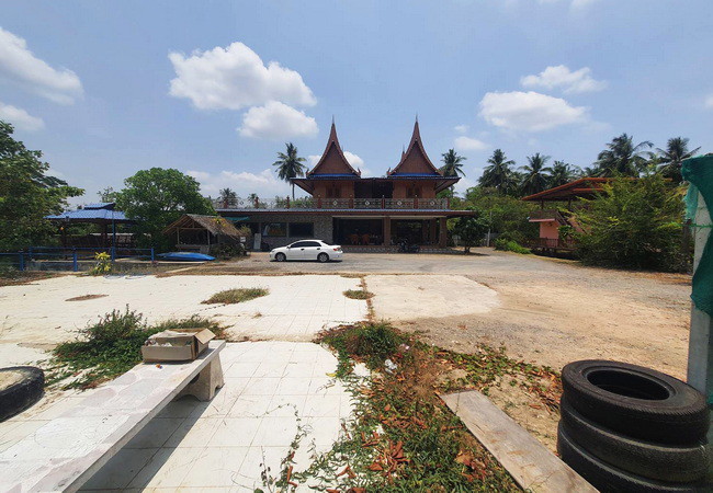 ขายกิจการรีสอร์ท-ฟ้าสางที่บางครก-โฮมสเตย์-รีสอร์ท-บนที่ดิน-5-ไร่-ติดแม่น้ำเพชรบุรี