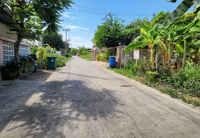 ขายที่ดิน-ซอยเจริญพร-ถนนกําแพงเพชร-6-หลักหก-เมืองปทุมธานี-เนื้อที่-112-ตรว