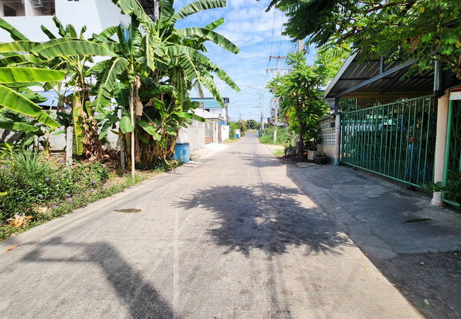 ขายที่ดิน-ซอยเจริญพร-ถนนกําแพงเพชร-6-หลักหก-เมืองปทุมธานี-เนื้อที่-112-ตรว