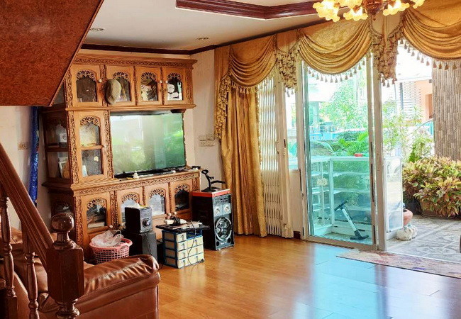 ขายบ้านแฝด-หมู่บ้านเกร็ดแก้ว-การ์เด้น-3-เนื้อที่-42-ตรว-2-ชั้น-3-นอน-3-น้ำ-ทำเลดี