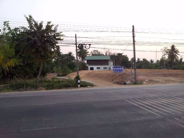 ขายบ้านพร้อมที่ดินใกล้เซ็นทรัลพลาซา-พิษณุโลก