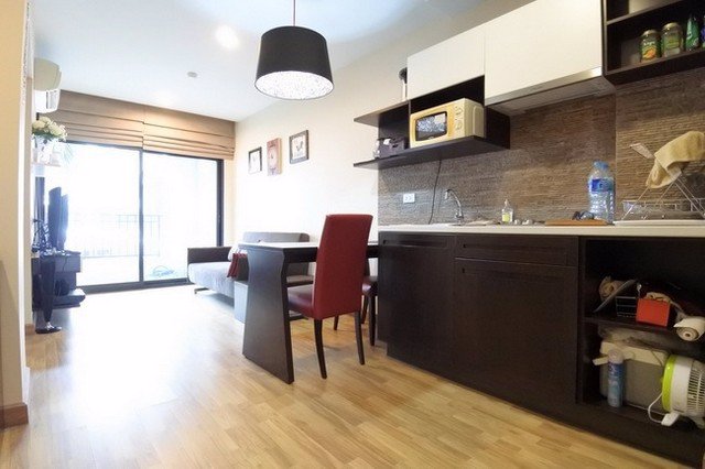 ขายคอนโด-บ้านนวธารา-เกษตร-นวมินทร์-ขนาด-3760-ตรม-ห้องมุม-มี-1-นอน-1-น้ำ-ชั้น-3-ตึก-b-วิวสระว่ายน้ำ