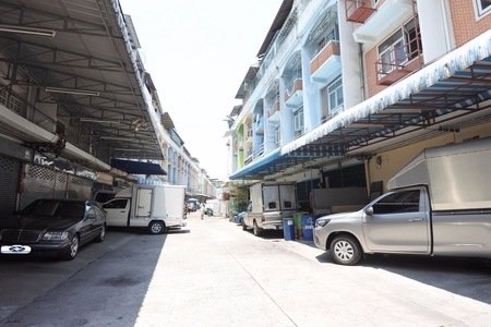 ขายตึกแถว-อาคารพาณิชย์-ซแฉล้มนิมิตร-3-เนื้อที่-18-ตรว-ทำเลดี-ตึกเป็นห้องเช่า-สร้างรายได้ทันที