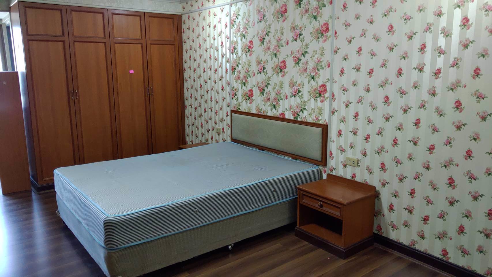 ให้เช่า-คอนโดประตูน้ำ-เพรสตีจ-พร้อมอยู่-ราคาถูก