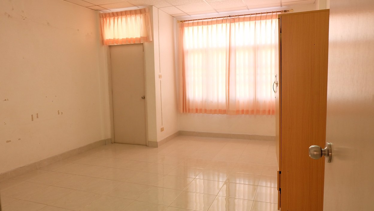 ขาย-ทาวน์เฮาส์-2-ชั้น-บางปู-20-หมู่บ้านสุขกมล-ปากน้ำ-เมืองสมุทรปราการ-ใกล้-bts-แพรกษา