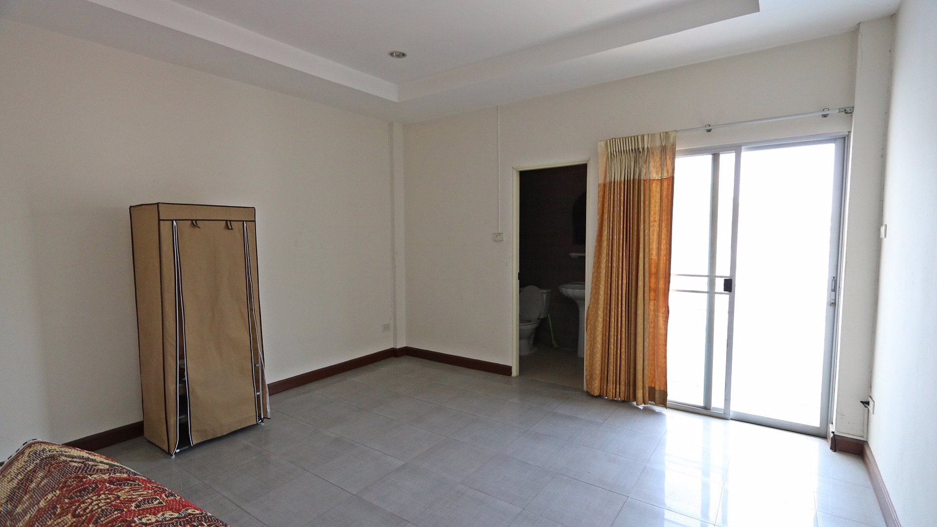 ขาย-ทาวน์เฮาส์-3-ชั้น-แบริ่ง-48-สำโรงเหนือ-สมุทรปราการ-หลังมุม-ทำเลค้าขาย-ใกล้รถไฟฟ้า