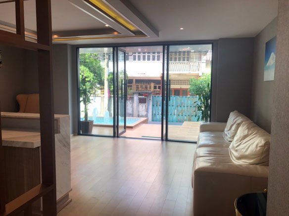 era-ให้เช่าด่วน-ร้านค้าในเซอร์วิส-อพาร์ทเม้นท์-พาราก้อน-40-ตรม-ซสุขุมวิท-31