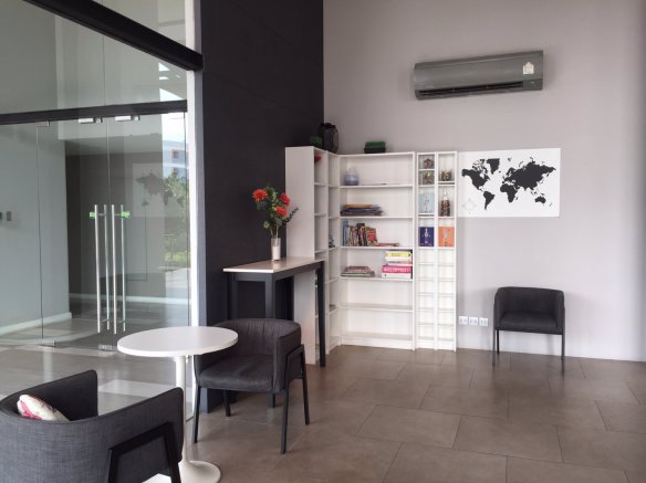 era-ขายคอนโดมิเนียมติดรถไฟฟ้า-สายสีชมพู-เอสต้า-บลิซ