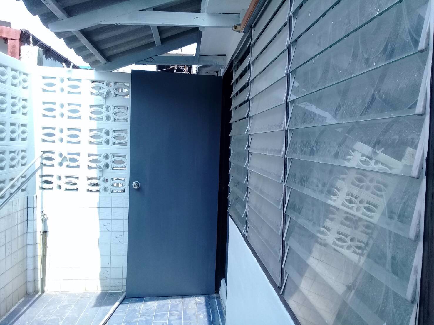 ขายทาวน์เฮาส์-2-ชั้น-เจ้าของบ้านเป็นผู้ขายเองราคา-1900000-บาท-โทรติดต่อที่เบอร์-064-1475295