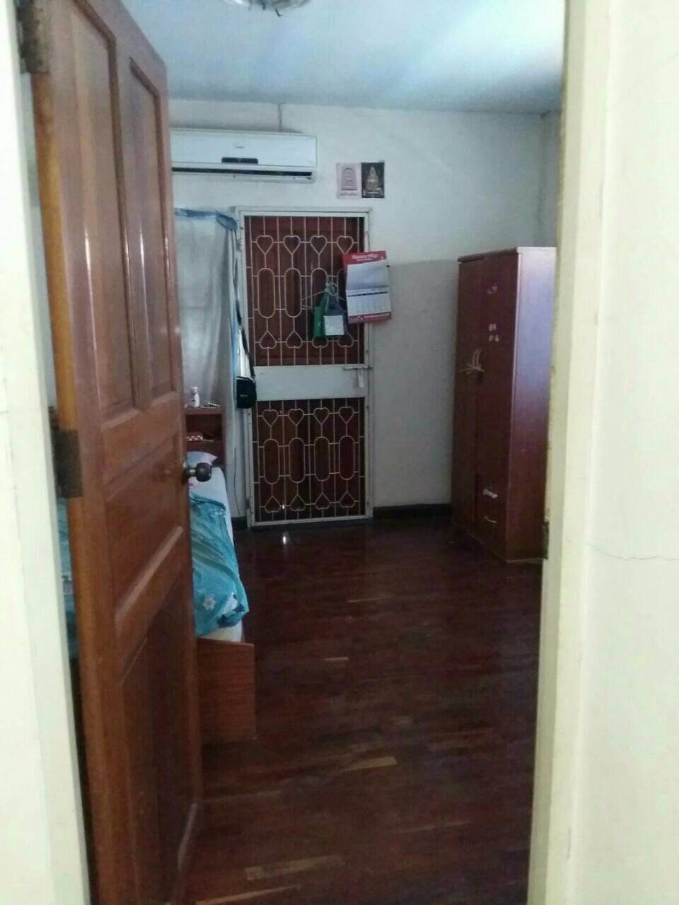 ขายทาวน์เฮ้าส์หมู่บ้านพนาสนธิ์พิเศษ-ไปรษณีย์มีนบุรี-