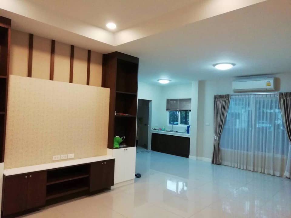 ขายด่วน-บ้าน-พร้อมที่ดิน-the-centro-rattanatibet