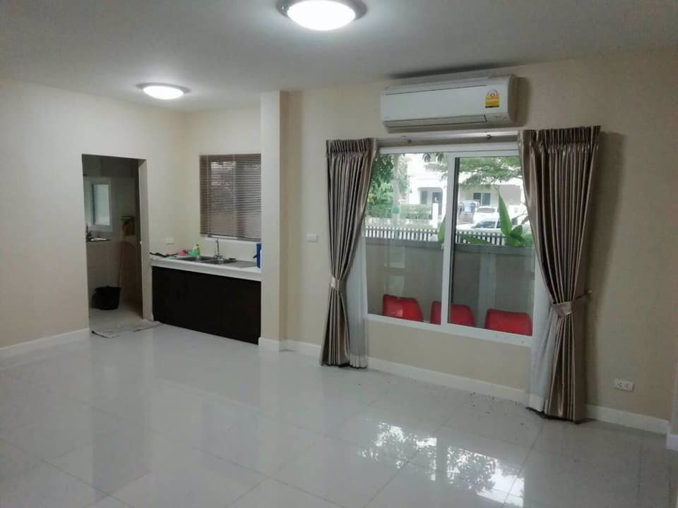 ขายด่วน-บ้าน-พร้อมที่ดิน-the-centro-rattanatibet