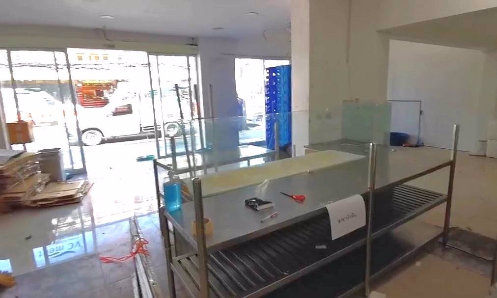 ให้เช่าอาคารพาณิชย์3ชั้น-3คูหา-ทำเลทอง-ย่านธุรกิจ-ติดถนนใหญ่-ถนนเพชรเกษม