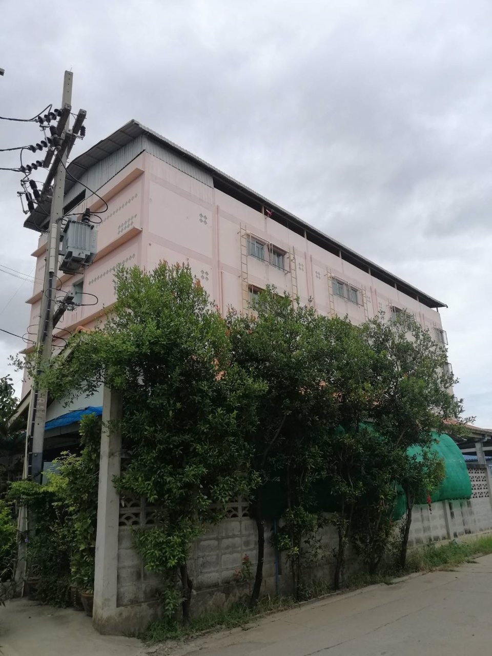 ขายด่วน-อพาร์ทเม้นท์-5ชั้น-ติดถนนสุคนธวิท-และทล3190-อกระทุ่มแบน-จสมุทรสาคร