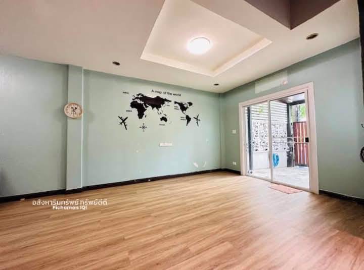 ขายบ้านแฝด-2-ชั้น-หมู่บ้านกฤติกา