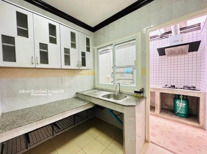 ขายบ้านแฝด-2-ชั้น-หมู่บ้านกฤติกา