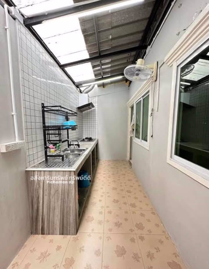 ขายบ้านแฝด-2-ชั้น-หมู่บ้านกฤติกา