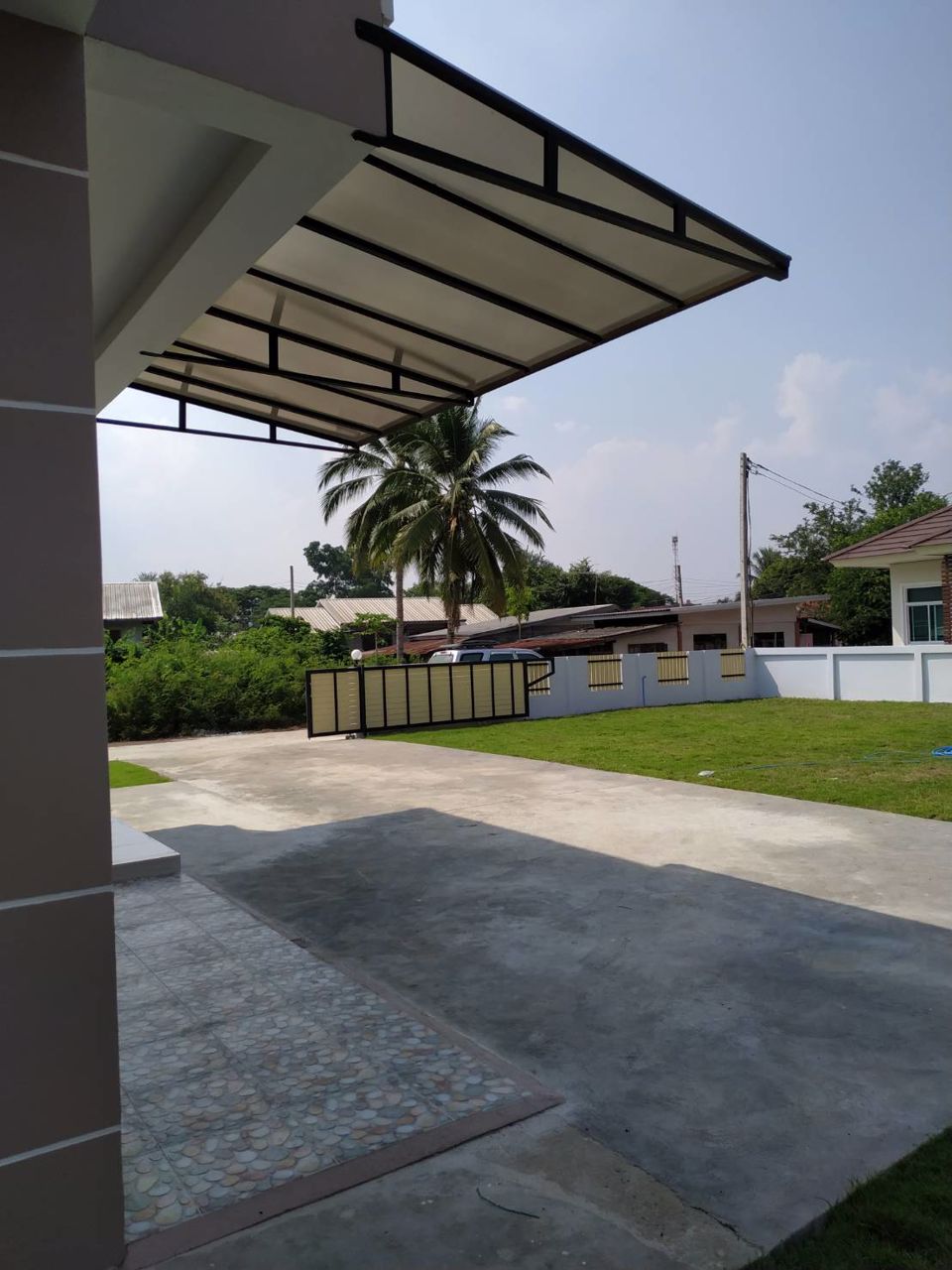 ขายบ้านเดี่ยว-2-ชั้น-ติดสวนสุขภาพ-ปลูกหญ้ารอบบ้านเต็มพื้นที่-ห่างห้างบิ๊กซี-1กิโลเมตร-หนองกี่-บุรีรั